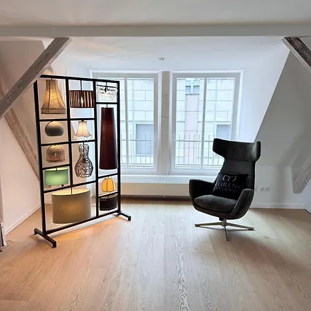Design - Penthouse Mit Dachterrasse - *